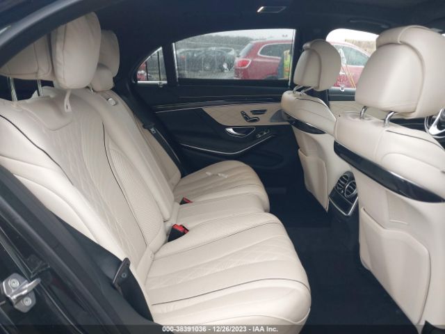 Photo 7 VIN: WDDUG8DB1KA425429 - MERCEDES-BENZ S 560 