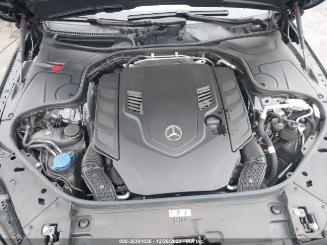 Photo 9 VIN: WDDUG8DB1KA425429 - MERCEDES-BENZ S 560 