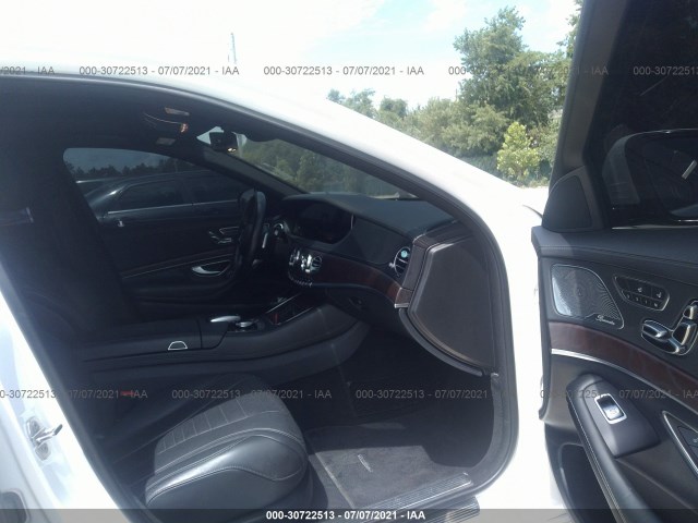 Photo 4 VIN: WDDUG8DB8JA407220 - MERCEDES-BENZ S-CLASS 