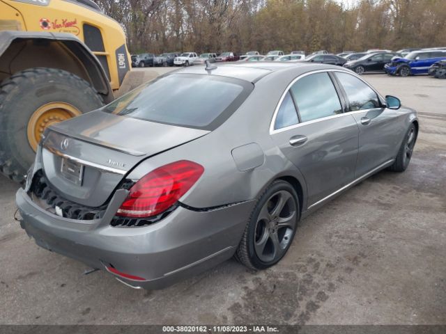 Photo 3 VIN: WDDUG8FB0FA071034 - MERCEDES-BENZ S 550 