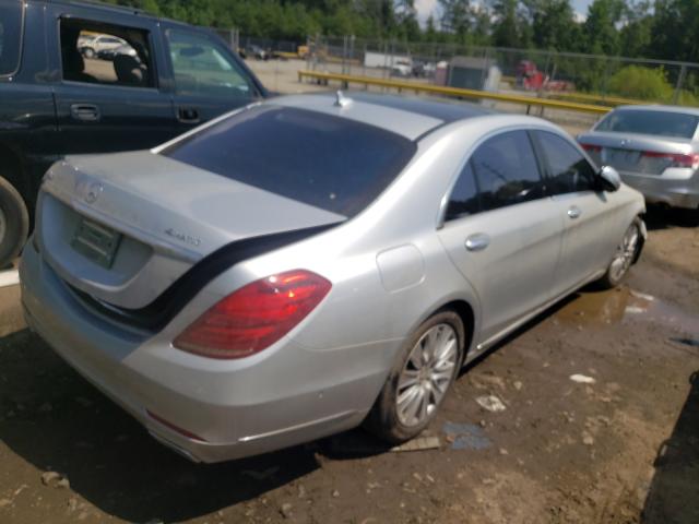 Photo 3 VIN: WDDUG8FB2EA048272 - MERCEDES-BENZ S 550 4MAT 