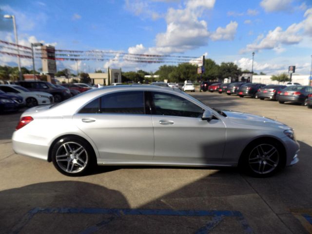 Photo 4 VIN: WDDUG8FB6HA297808 - MERCEDES-BENZ S-CLASS 