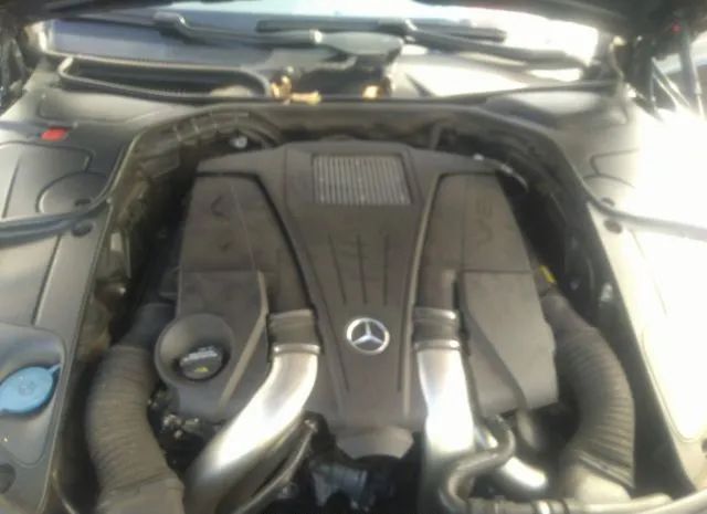 Photo 9 VIN: WDDUG8FB9FA143347 - MERCEDES-BENZ S 550 