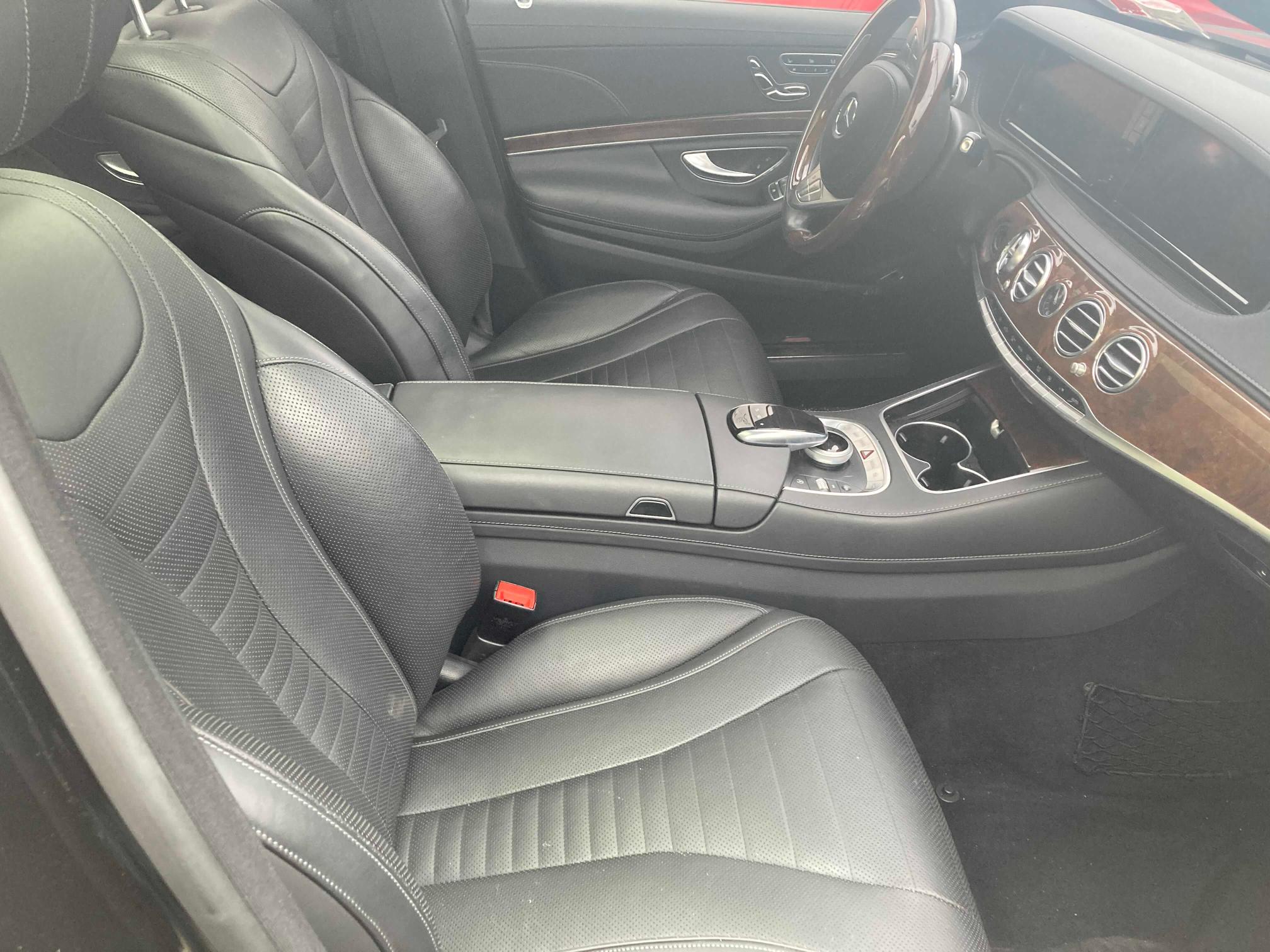 Photo 4 VIN: WDDUG8FBXGA222947 - MERCEDES-BENZ S 550 4MAT 