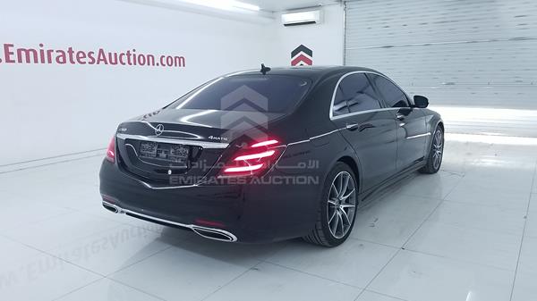 Photo 9 VIN: WDDUG8GB0JA352712 - MERCEDES-BENZ S 560 