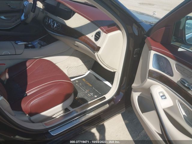 Photo 4 VIN: WDDUG8GB2KA470813 - MERCEDES-BENZ S 560 