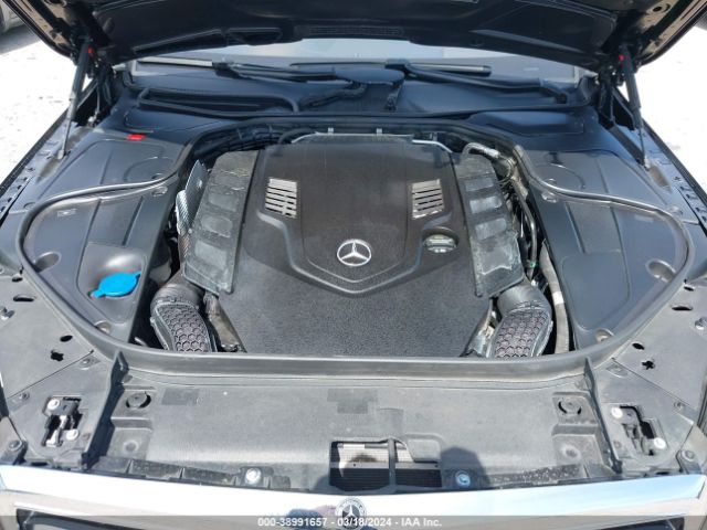 Photo 9 VIN: WDDUG8GB3JA369875 - MERCEDES-BENZ S 560 