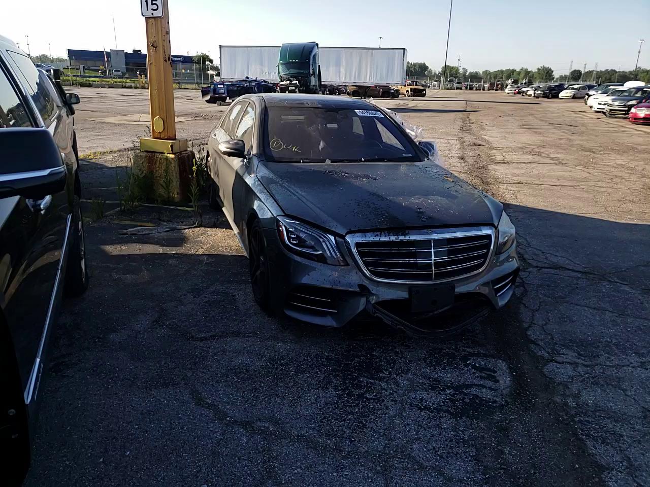 Photo 10 VIN: WDDUG8GB3KA433947 - MERCEDES-BENZ S 560 4MAT 