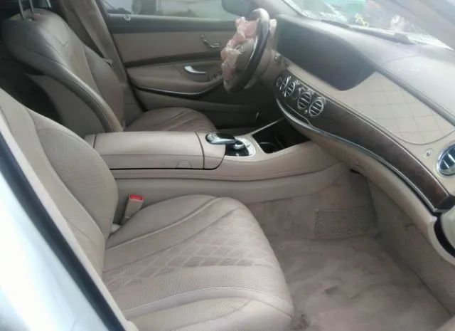 Photo 4 VIN: WDDUG8GB9JA345628 - MERCEDES-BENZ S 560 