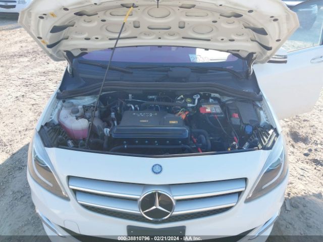 Photo 9 VIN: WDDVP9AB5FJ005578 - MERCEDES-BENZ B ELECTRIC 