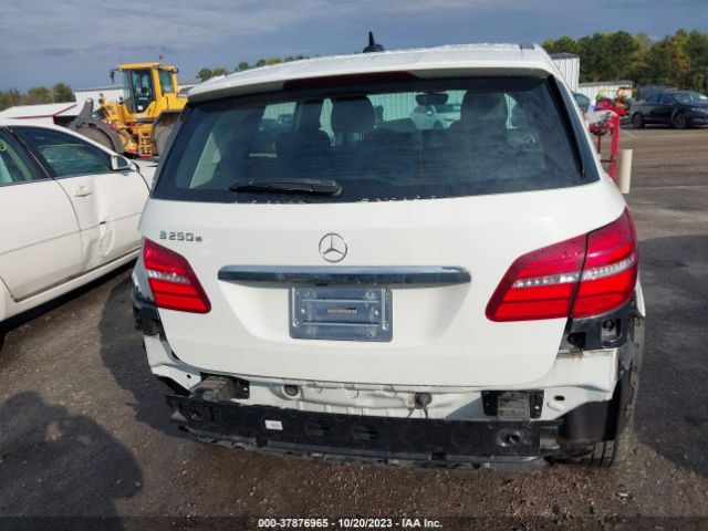 Photo 5 VIN: WDDVP9ABXGJ009031 - MERCEDES-BENZ B 250E 