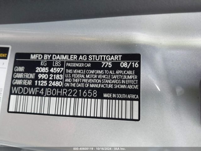 Photo 8 VIN: WDDWF4JB0HR221658 - MERCEDES-BENZ C-CLASS 