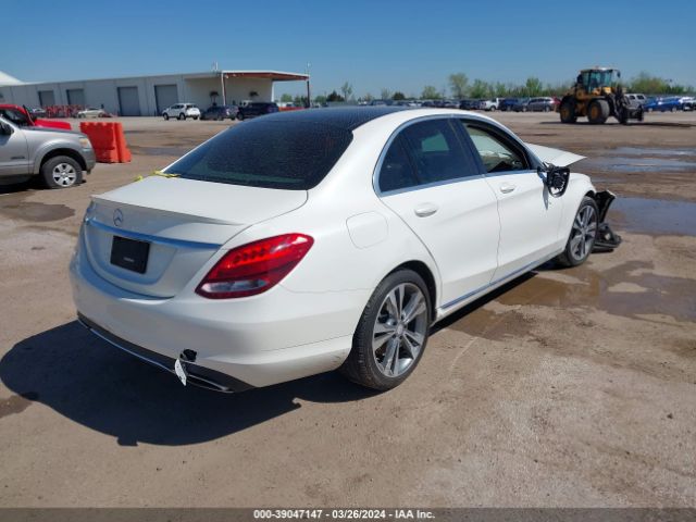 Photo 3 VIN: WDDWF4JB1HR243331 - MERCEDES-BENZ C 300 