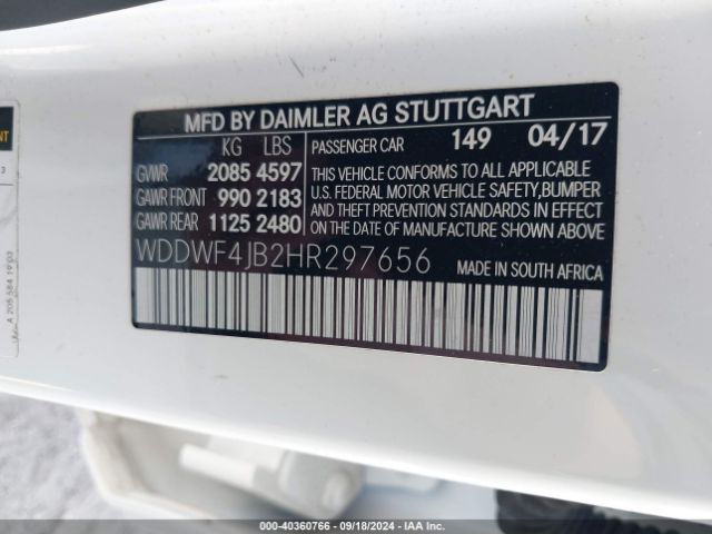 Photo 8 VIN: WDDWF4JB2HR297656 - MERCEDES-BENZ C-CLASS 