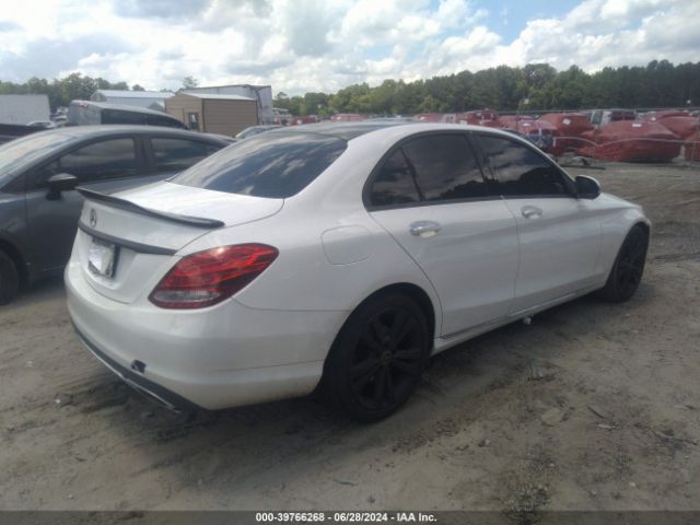 Photo 3 VIN: WDDWF4JB4JR409928 - MERCEDES-BENZ C-CLASS 