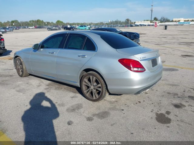 Photo 2 VIN: WDDWF4JB5JR314441 - MERCEDES-BENZ C 300 