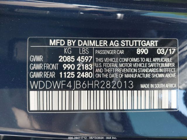 Photo 8 VIN: WDDWF4JB6HR282013 - MERCEDES-BENZ C 300 