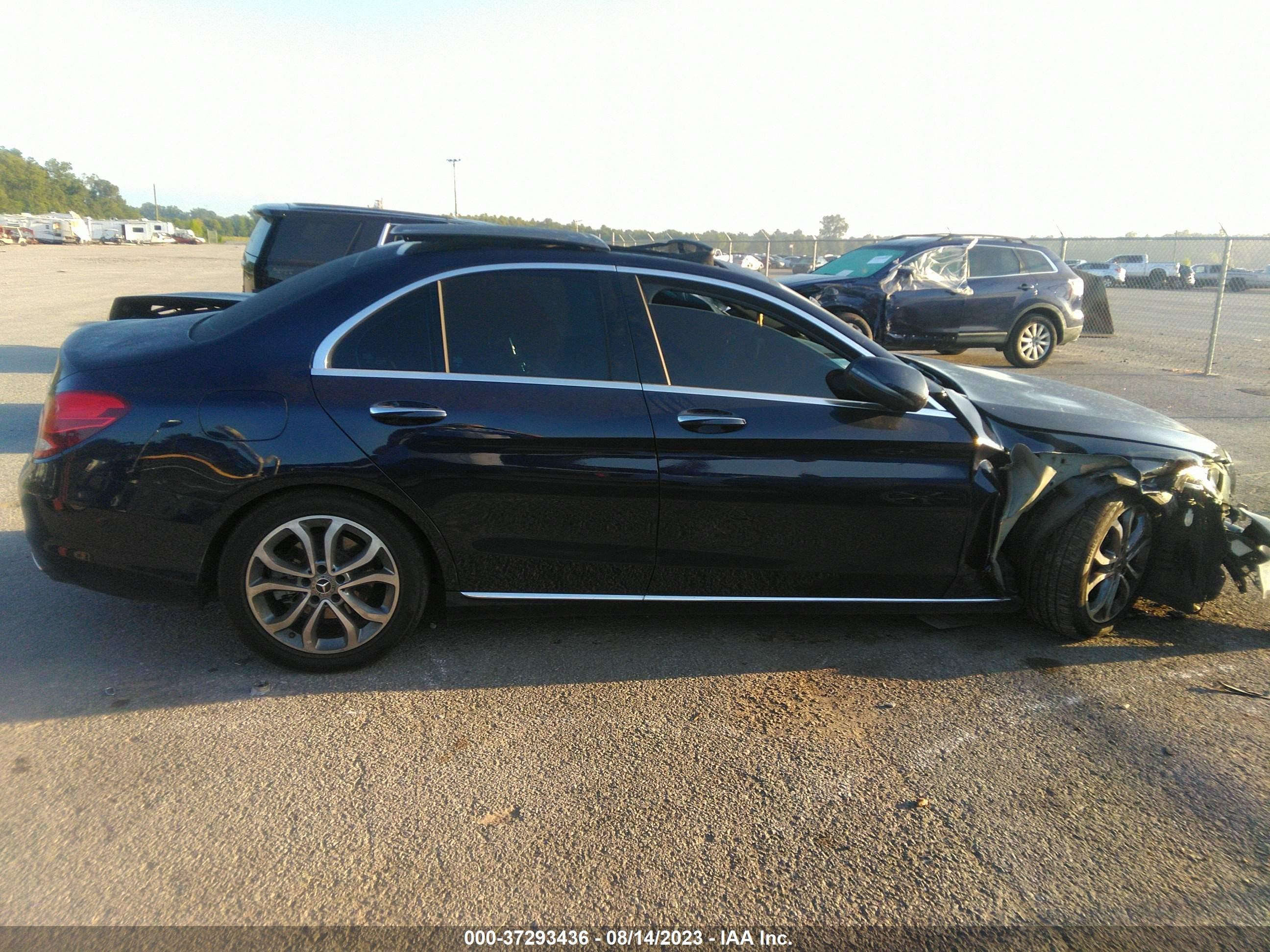 Photo 11 VIN: WDDWF4JB6JR392064 - MERCEDES-BENZ C-KLASSE 