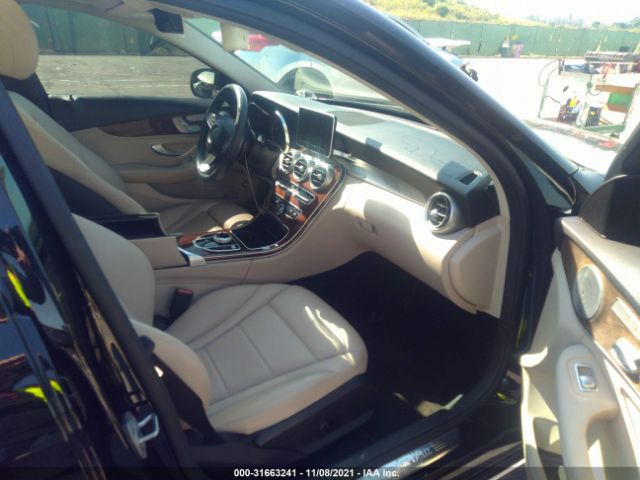 Photo 4 VIN: WDDWF4JB9HR220895 - MERCEDES-BENZ C-CLASS 