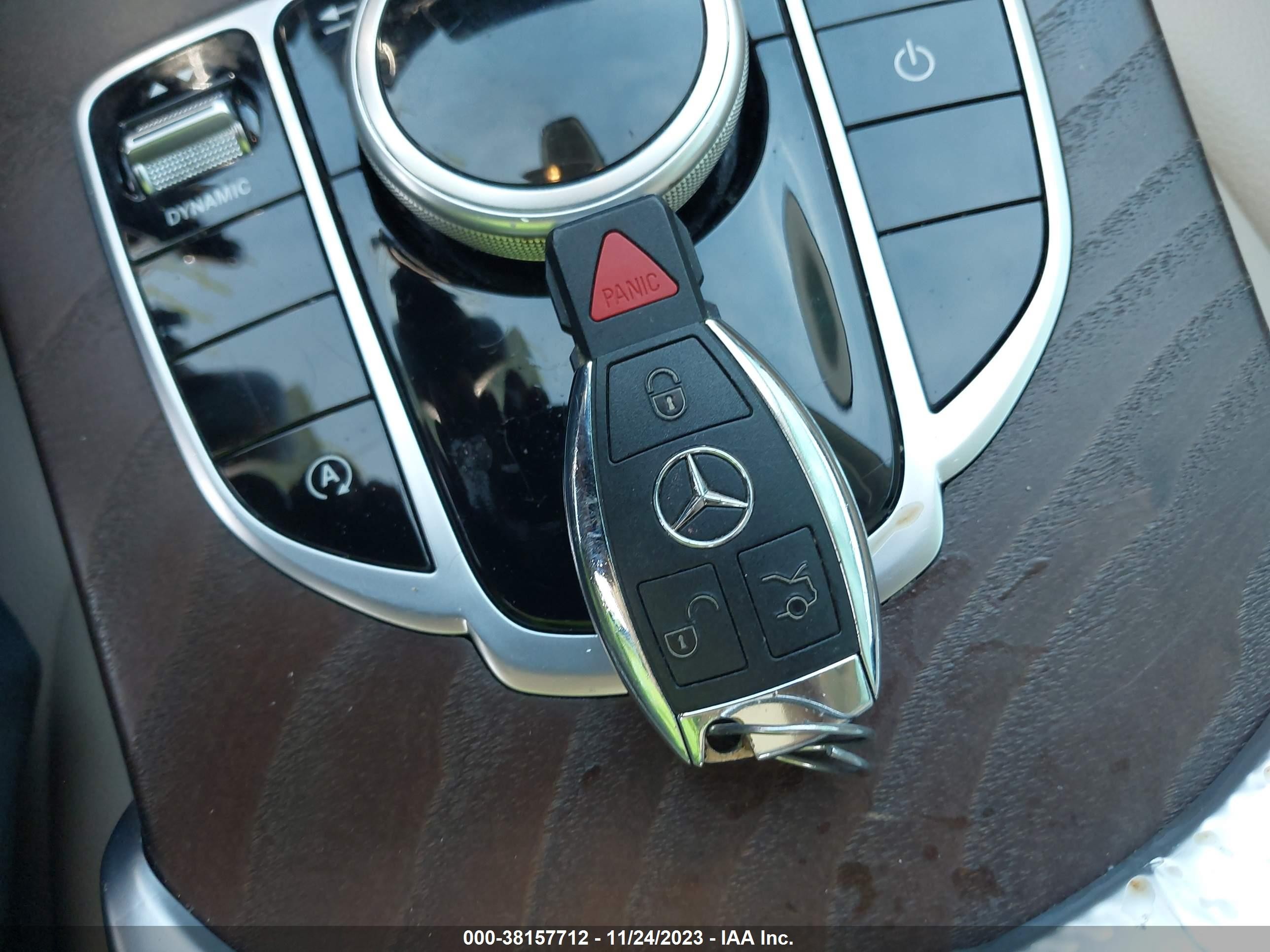 Photo 10 VIN: WDDWF4JBXJR412459 - MERCEDES-BENZ C-KLASSE 