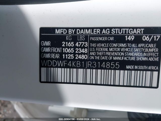 Photo 8 VIN: WDDWF4KB1JR314855 - MERCEDES-BENZ C 300 