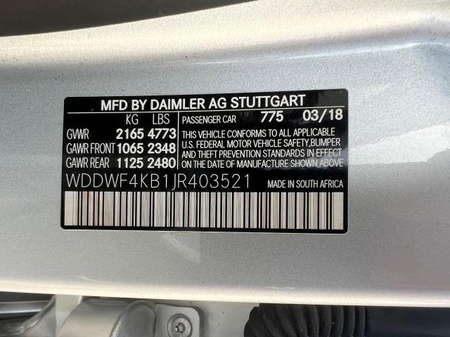 Photo 9 VIN: WDDWF4KB1JR403521 - MERCEDES-BENZ C 300 