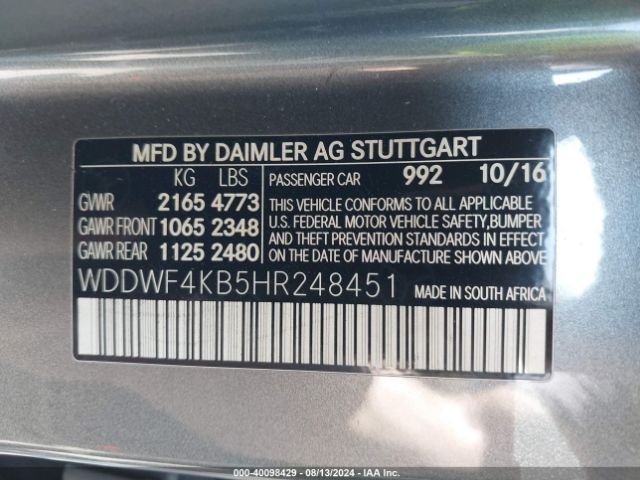 Photo 8 VIN: WDDWF4KB5HR248451 - MERCEDES-BENZ C-CLASS 