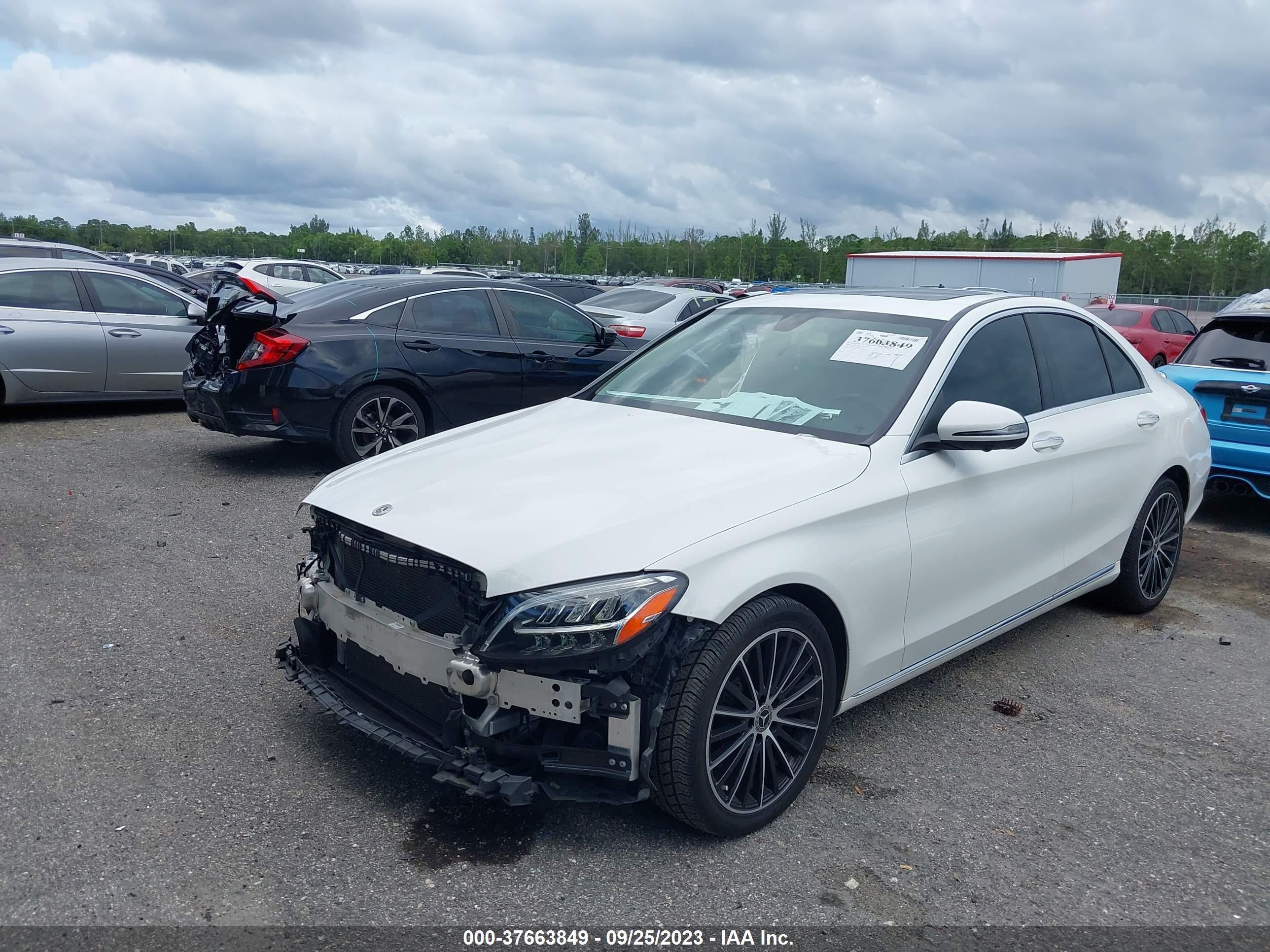 Photo 1 VIN: WDDWF8DB9LR527821 - MERCEDES-BENZ C-KLASSE 