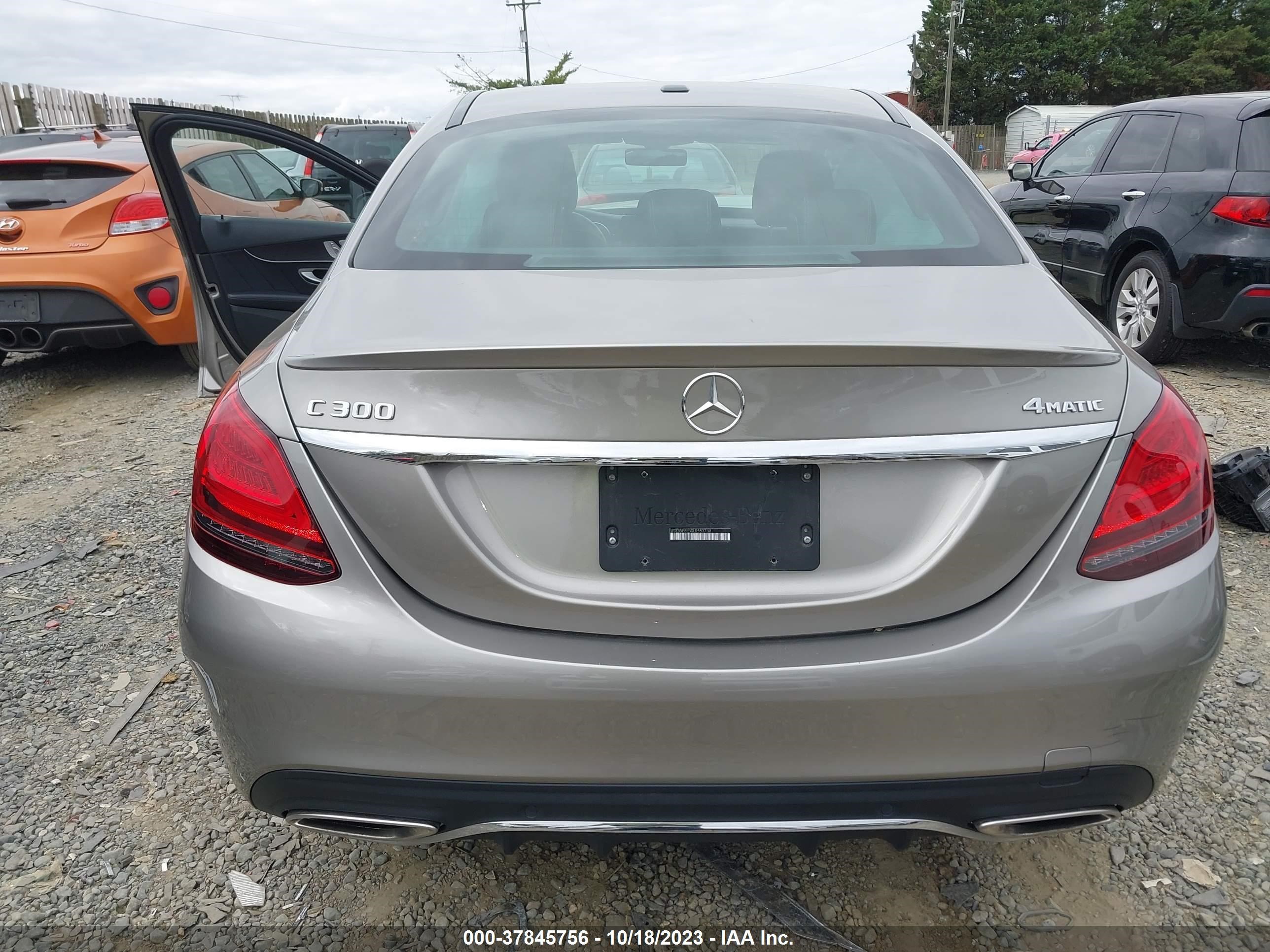 Photo 15 VIN: WDDWF8EB0LR553738 - MERCEDES-BENZ C-KLASSE 