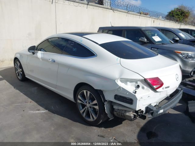 Photo 2 VIN: WDDWJ4JBXHF487222 - MERCEDES-BENZ C-CLASS 