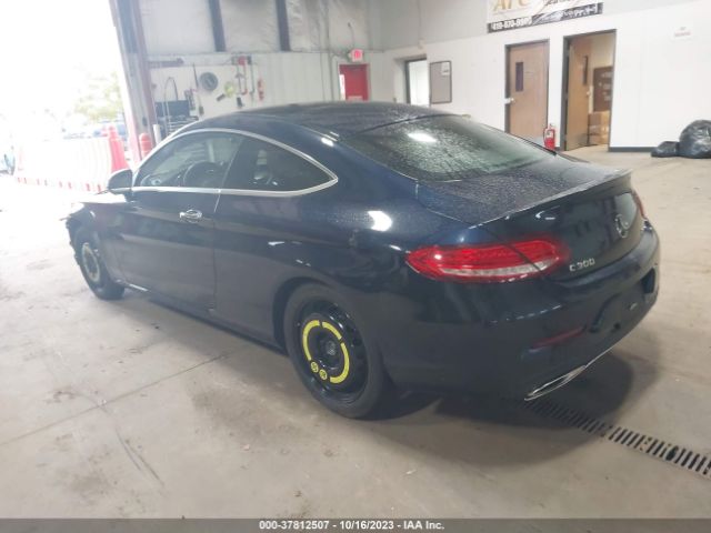 Photo 2 VIN: WDDWJ4KB3HF508426 - MERCEDES-BENZ C 300 