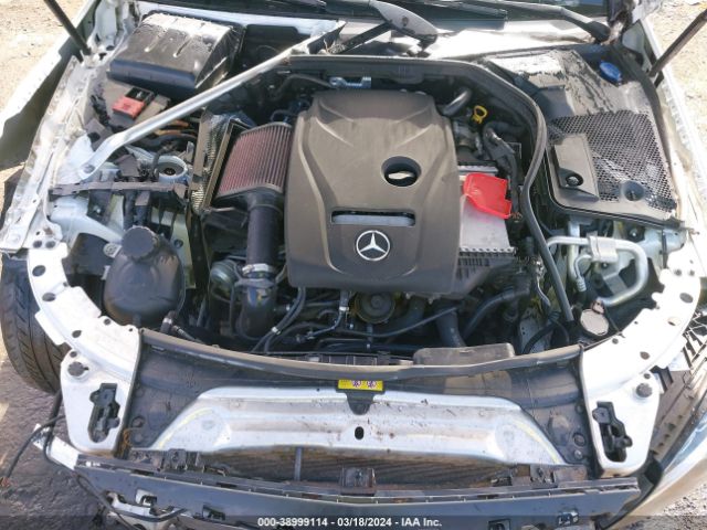 Photo 9 VIN: WDDWJ4KB8JF661387 - MERCEDES-BENZ C 300 