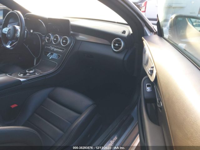 Photo 4 VIN: WDDWJ8DBXKF836258 - MERCEDES-BENZ C 300 