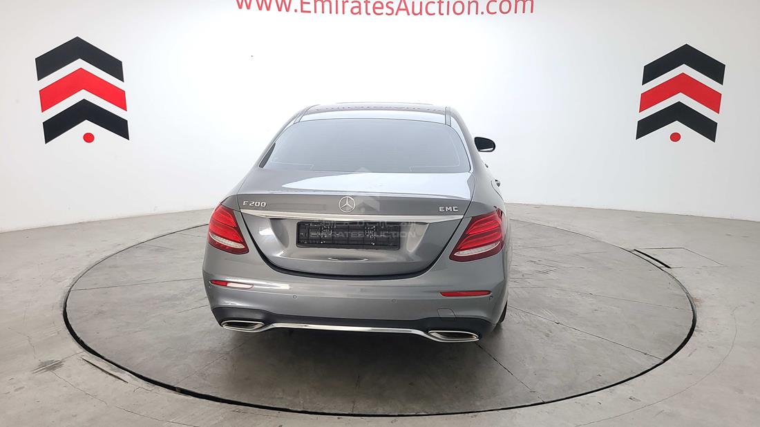 Photo 6 VIN: WDDZF4CB7KA526252 - MERCEDES E200 