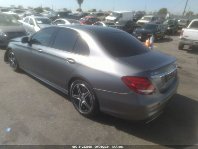 Photo 2 VIN: WDDZF4JB0JA475968 - MERCEDES-BENZ E-CLASS 