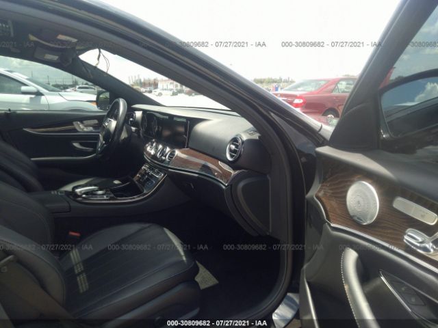 Photo 4 VIN: WDDZF4JB0KA571696 - MERCEDES-BENZ E-CLASS 