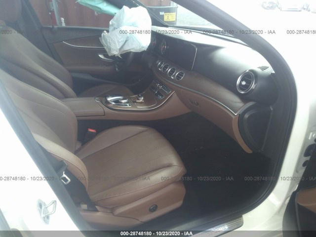 Photo 4 VIN: WDDZF4JB1JA479074 - MERCEDES-BENZ E-CLASS 