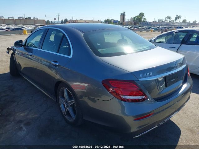 Photo 2 VIN: WDDZF4JB2KA528252 - MERCEDES-BENZ E-CLASS 