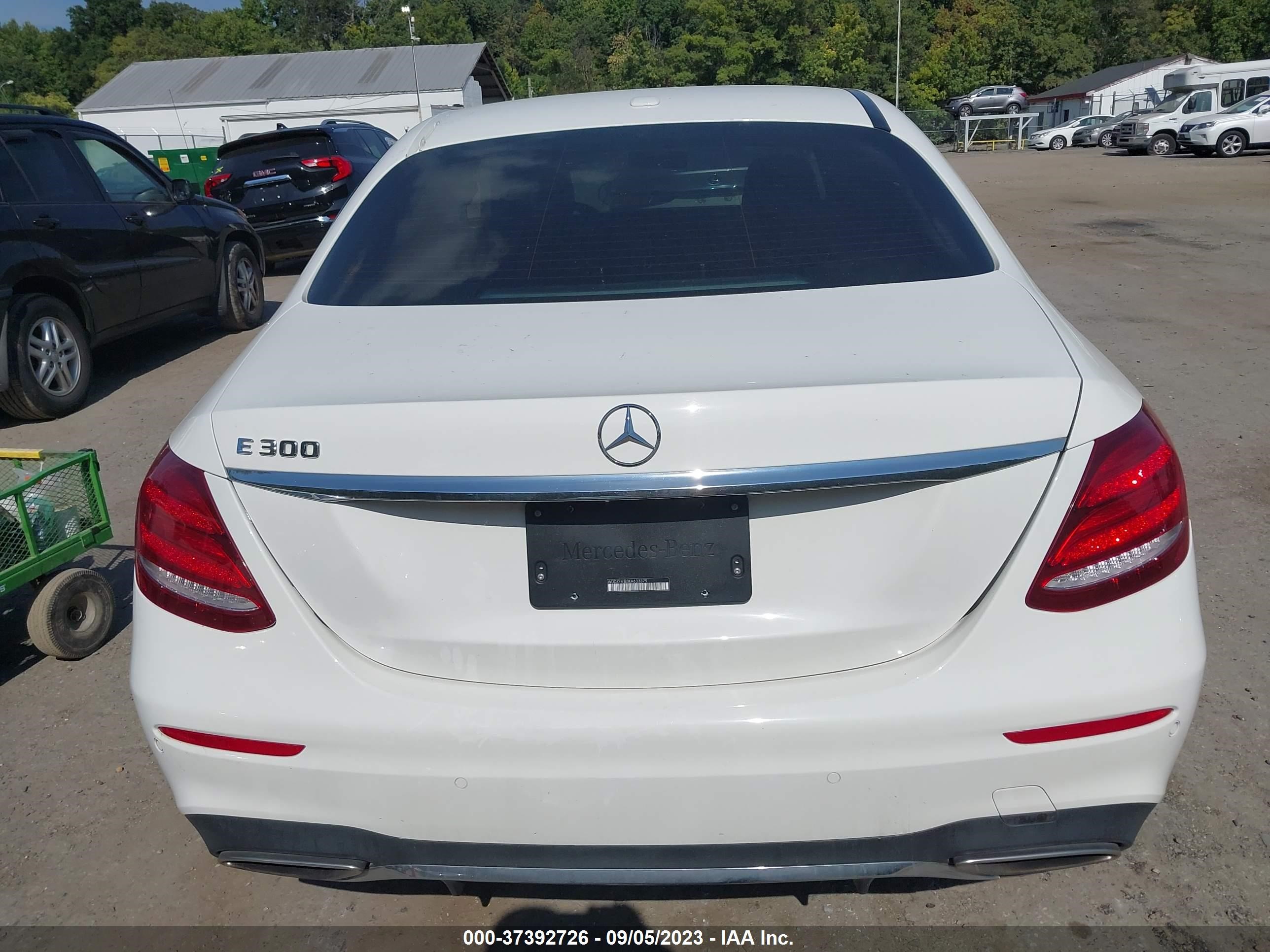 Photo 15 VIN: WDDZF4JB3KA633379 - MERCEDES-BENZ E-KLASSE 