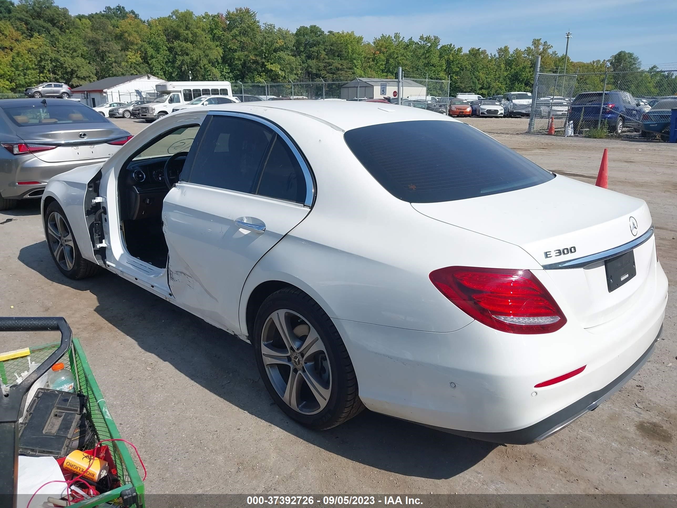 Photo 2 VIN: WDDZF4JB3KA633379 - MERCEDES-BENZ E-KLASSE 