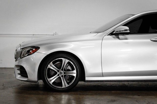 Photo 8 VIN: WDDZF4JB4JA315804 - MERCEDES-BENZ E-CLASS 