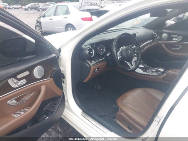 Photo 4 VIN: WDDZF4JB4KA525904 - MERCEDES-BENZ E-CLASS 