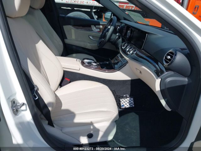 Photo 4 VIN: WDDZF4JB4KA582233 - MERCEDES-BENZ E-CLASS 