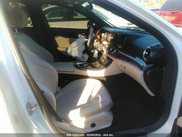 Photo 4 VIN: WDDZF4JB5HA019006 - MERCEDES-BENZ E-CLASS 