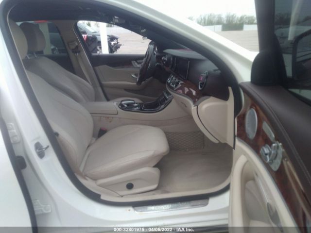 Photo 4 VIN: WDDZF4JB5HA186398 - MERCEDES-BENZ E-CLASS 