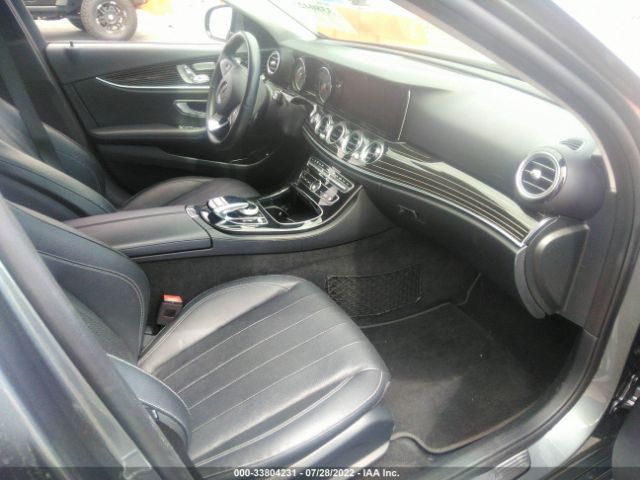 Photo 4 VIN: WDDZF4JB5JA373579 - MERCEDES-BENZ E-CLASS 