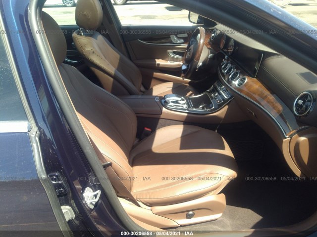 Photo 4 VIN: WDDZF4JB6JA380301 - MERCEDES-BENZ E-CLASS 