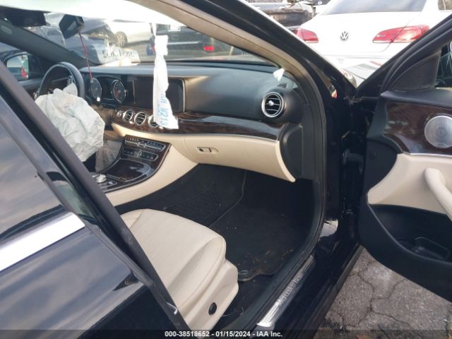 Photo 4 VIN: WDDZF4JB6KA579009 - MERCEDES-BENZ E 300 