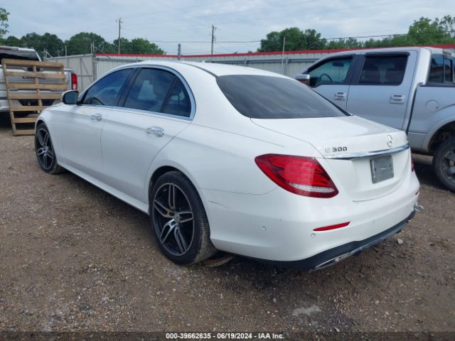 Photo 2 VIN: WDDZF4JB7HA178304 - MERCEDES-BENZ E-CLASS 