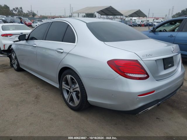 Photo 2 VIN: WDDZF4JB7HA211642 - MERCEDES-BENZ E-CLASS 